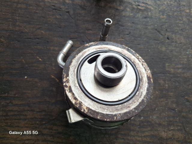 bontott TOYOTA YARIS Olajhűtő