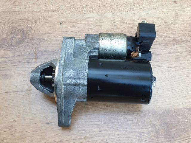 bontott TOYOTA YARIS Önindító