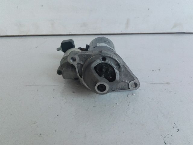 bontott TOYOTA YARIS Önindító