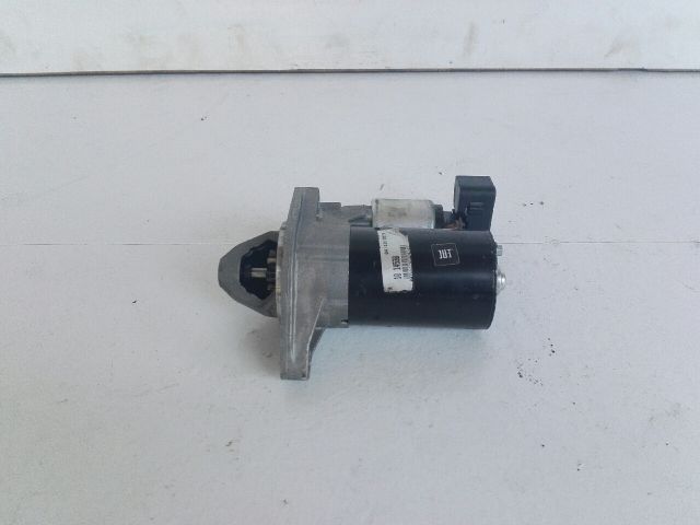 bontott TOYOTA YARIS Önindító