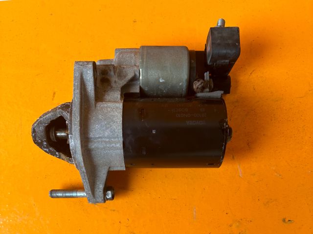 bontott TOYOTA YARIS Önindító