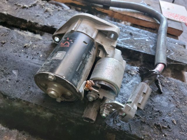 bontott TOYOTA YARIS Önindító