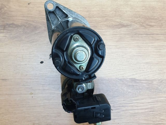 bontott TOYOTA YARIS Önindító