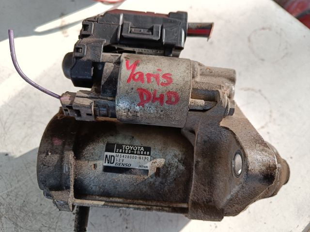 bontott TOYOTA YARIS Önindító