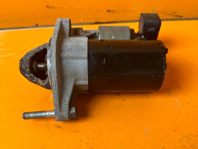 bontott TOYOTA YARIS Önindító