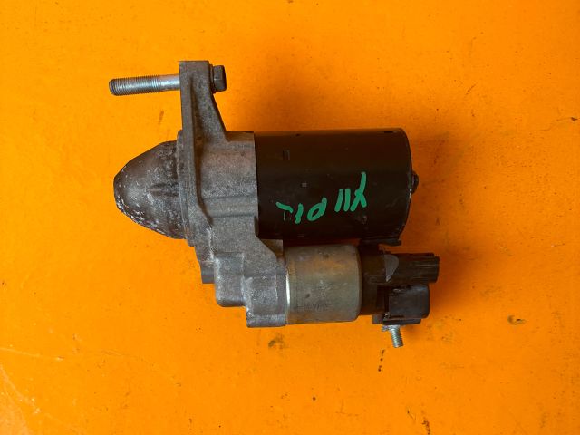 bontott TOYOTA YARIS Önindító