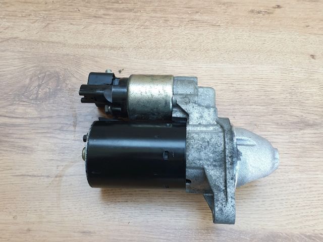 bontott TOYOTA YARIS Önindító