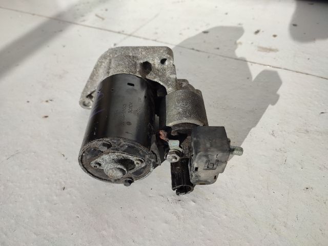 bontott TOYOTA YARIS Önindító