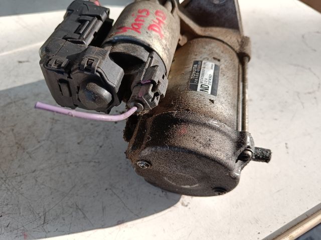 bontott TOYOTA YARIS Önindító