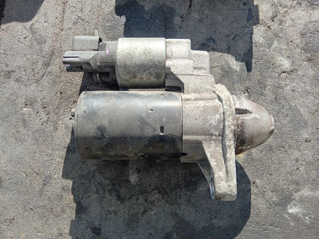 bontott TOYOTA YARIS Önindító