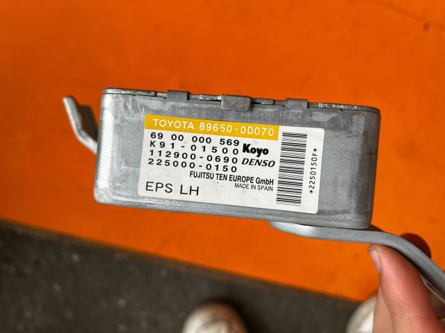 bontott TOYOTA YARIS Szervó Szivattyú Elektronika