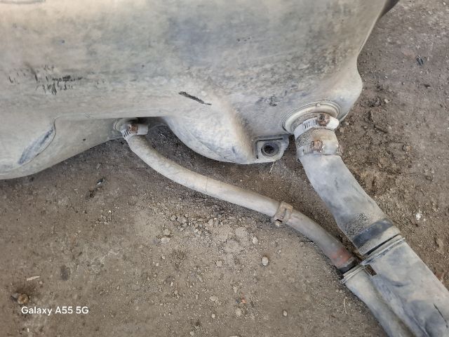 bontott TOYOTA YARIS Tank