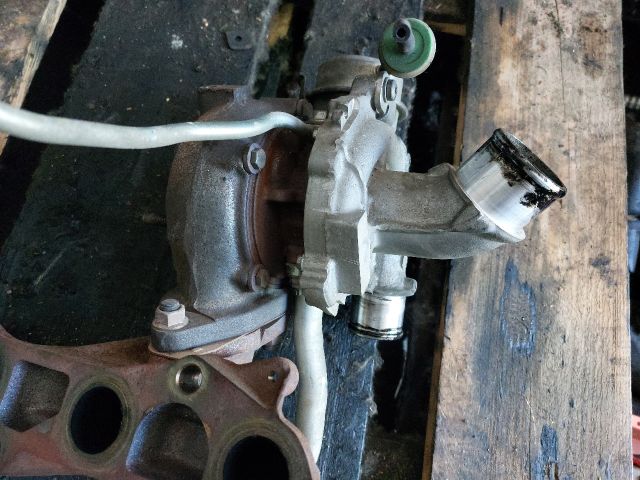 bontott TOYOTA YARIS Turbó