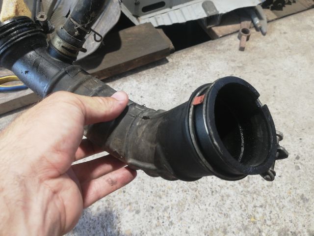 bontott TOYOTA YARIS Turbócső