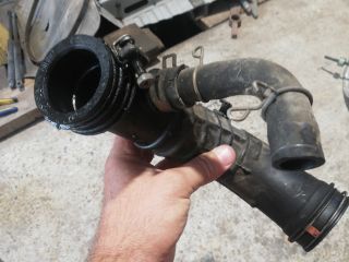 bontott TOYOTA YARIS Turbócső