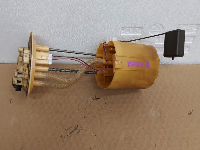 bontott TOYOTA YARIS Üzemanyagszint Jeladó