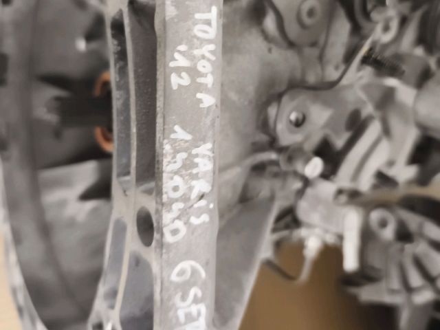 bontott TOYOTA YARIS Váltó (Mechanikus)