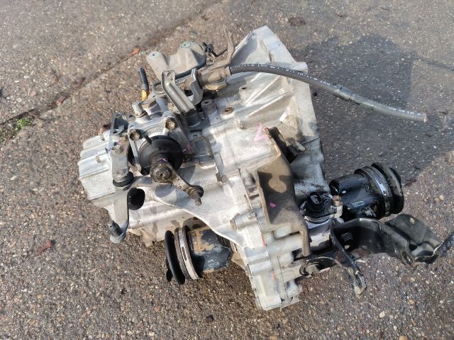 bontott TOYOTA YARIS Váltó (Mechanikus)