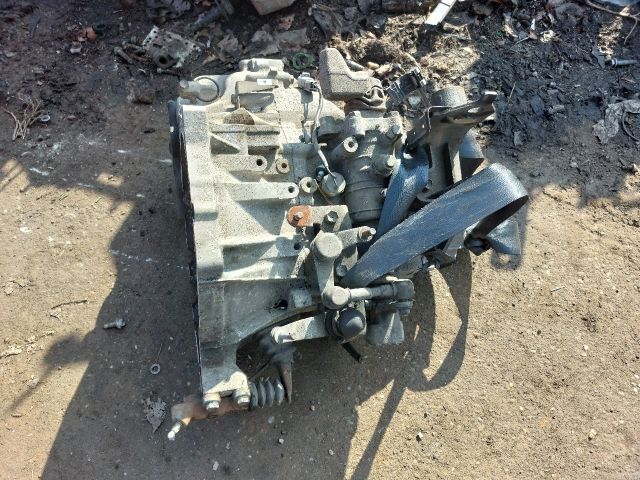 bontott TOYOTA YARIS Váltó (Mechanikus)