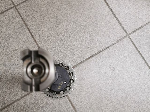 bontott TOYOTA YARIS Vezérműtengely (Magában)