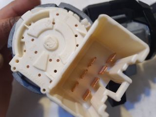 bontott TOYOTA YARIS Gyújtáskapcsoló Házzal