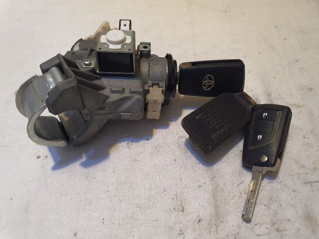 bontott TOYOTA YARIS Gyújtáskapcsoló Házzal