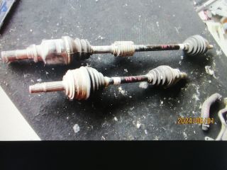 bontott TOYOTA YARIS Bal Féltengely