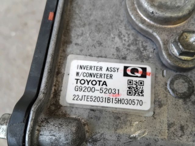 bontott TOYOTA YARIS Hybrid Inverter