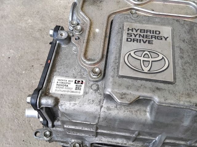 bontott TOYOTA YARIS Hybrid Inverter