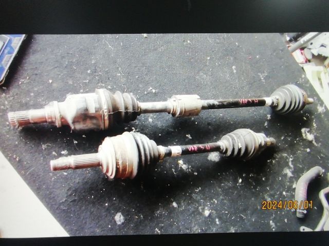 bontott TOYOTA YARIS Jobb Féltengely