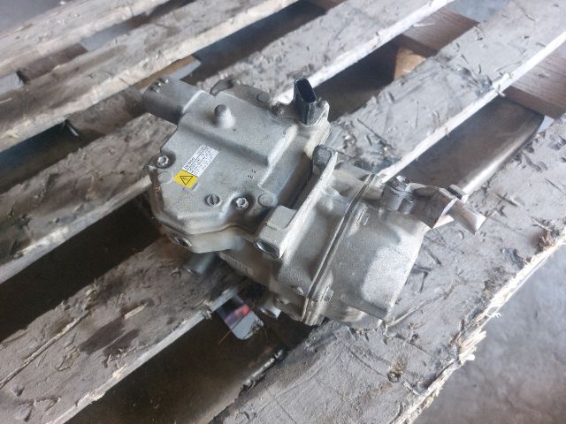 bontott TOYOTA YARIS Klímakompresszor