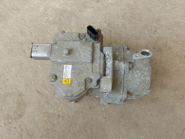 bontott TOYOTA YARIS Klímakompresszor