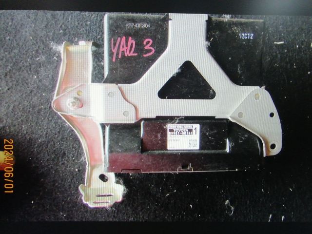 bontott TOYOTA YARIS Komfort Elektronika