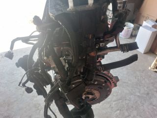 bontott TOYOTA YARIS Komplett Motor (Segédberendezésekkel)