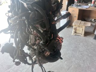 bontott TOYOTA YARIS Komplett Motor (Segédberendezésekkel)