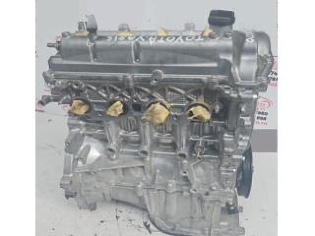 bontott TOYOTA YARIS Motor (Fűzött blokk hengerfejjel)