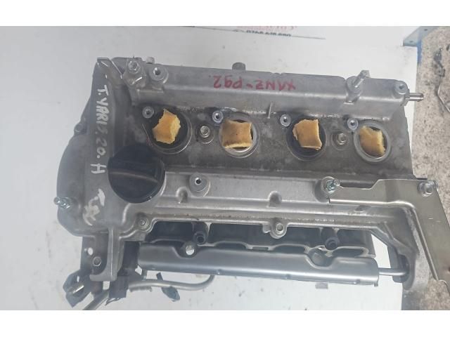 bontott TOYOTA YARIS Motor (Fűzött blokk hengerfejjel)
