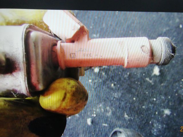 bontott TOYOTA YARIS Porlasztó Sor / Híd