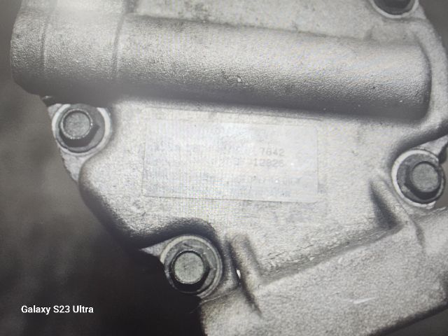 bontott TOYOTA YARIS Klímakompresszor