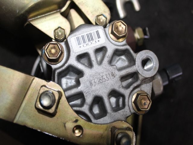 bontott TOYOTA YARIS Kormányszervó Motor (Hidraulikus)