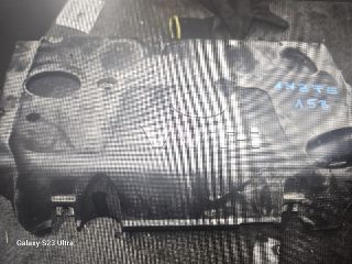 bontott TOYOTA YARIS Középső Motorburkolat