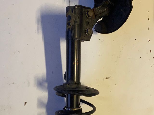 bontott TOYOTA YARIS Jobb első Gólyaláb (Lengécsillapító, Rugó)