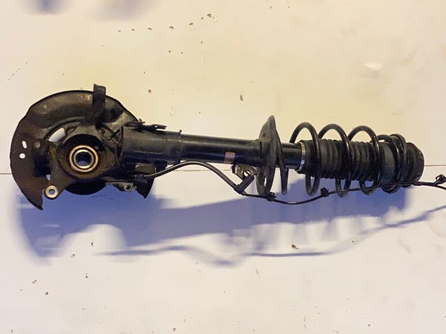 bontott TOYOTA YARIS Jobb első Gólyaláb (Lengécsillapító, Rugó)