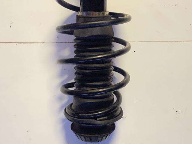 bontott TOYOTA YARIS Jobb első Gólyaláb (Lengécsillapító, Rugó)