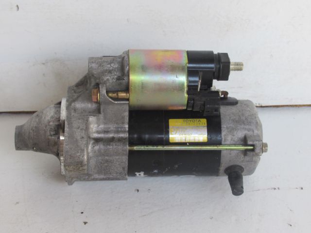 bontott TOYOTA YARIS Önindító