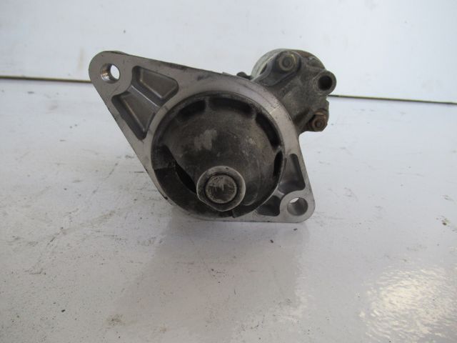 bontott TOYOTA YARIS Önindító