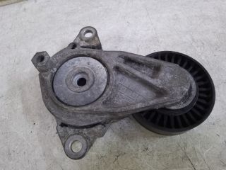 bontott TOYOTA YARIS Szíjfeszítő Görgő