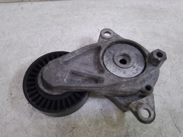 bontott TOYOTA YARIS Szíjfeszítő Görgő