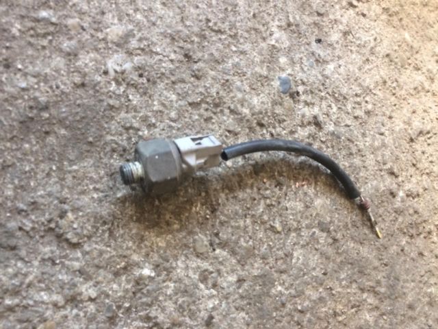 bontott TOYOTA YARIS Jeladó (Magában)