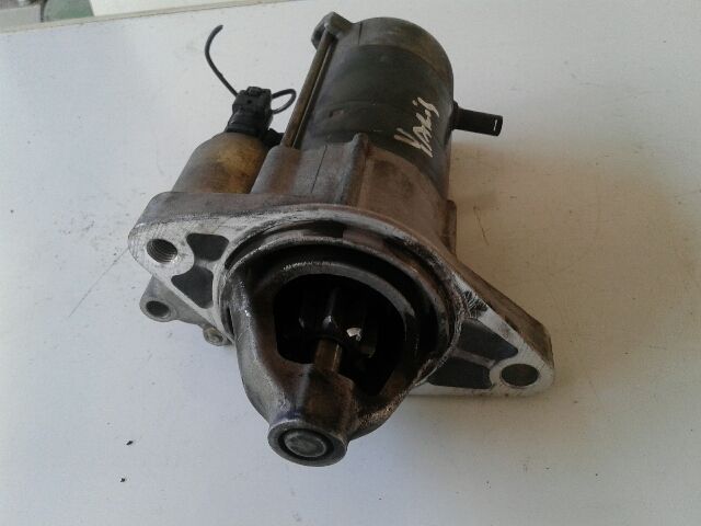 bontott TOYOTA YARIS Önindító